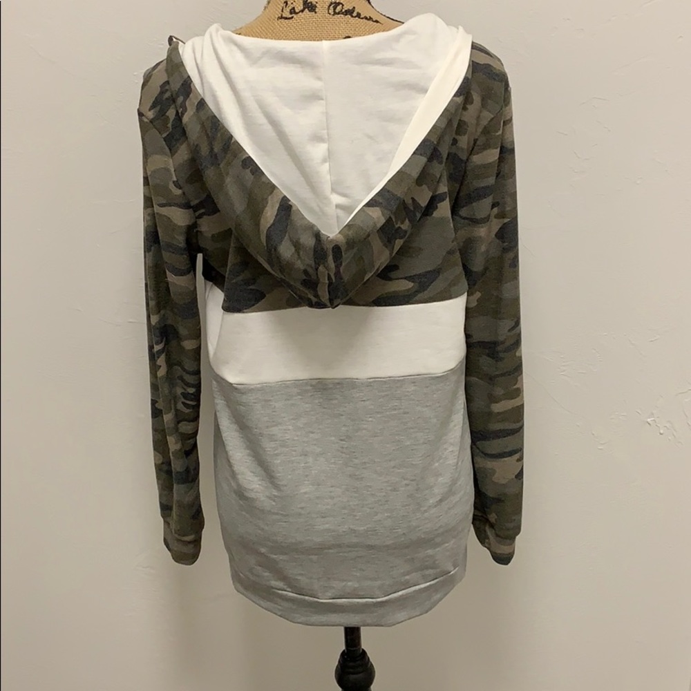 🌟RESTOCKED!🌟Camo Color Block Hoodie - Picture 8 of 8
